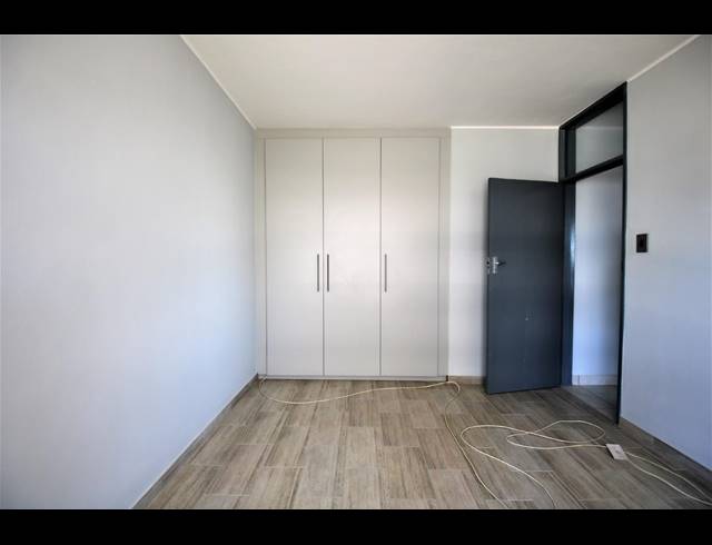 3 bed property to rent in MOUILLE POINT